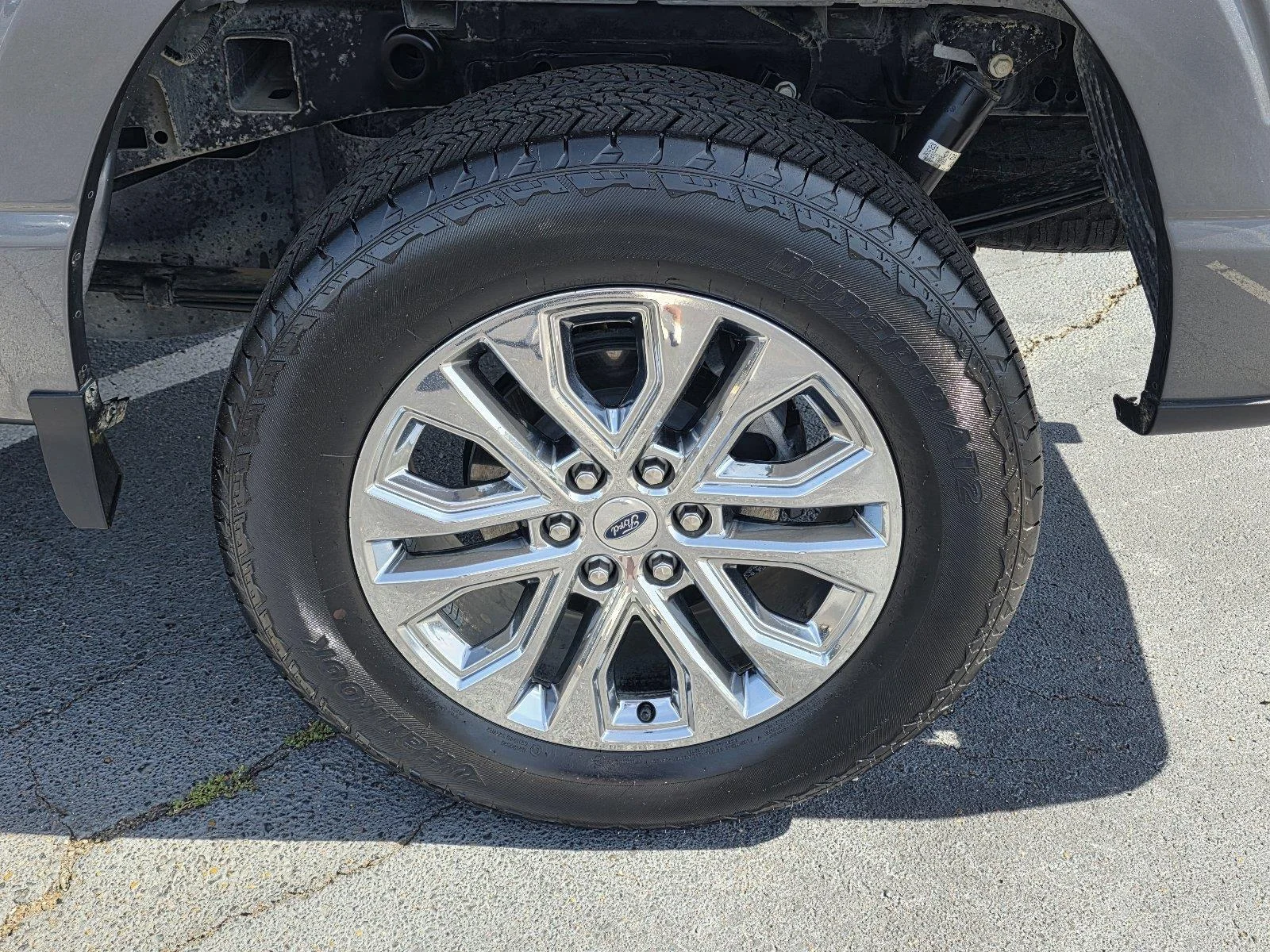 Used 2025 Carbonized Gray Ford LARIAT image 32