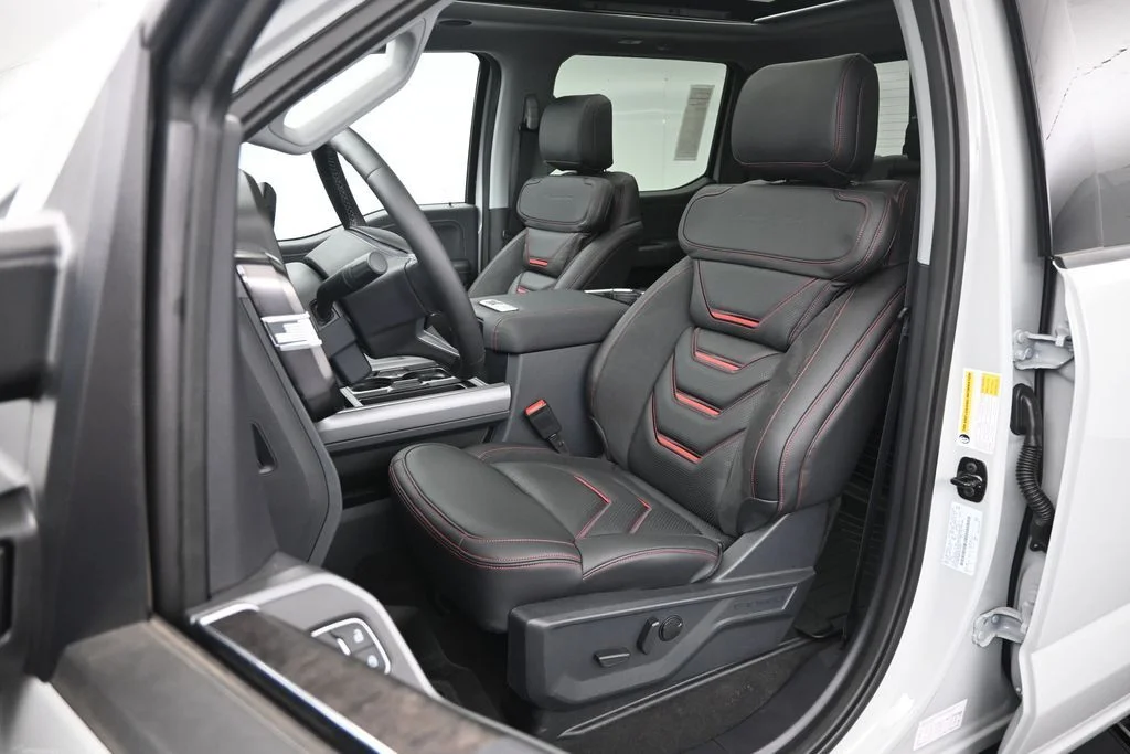 New 2026 Avalanche Ford Lariat image 8