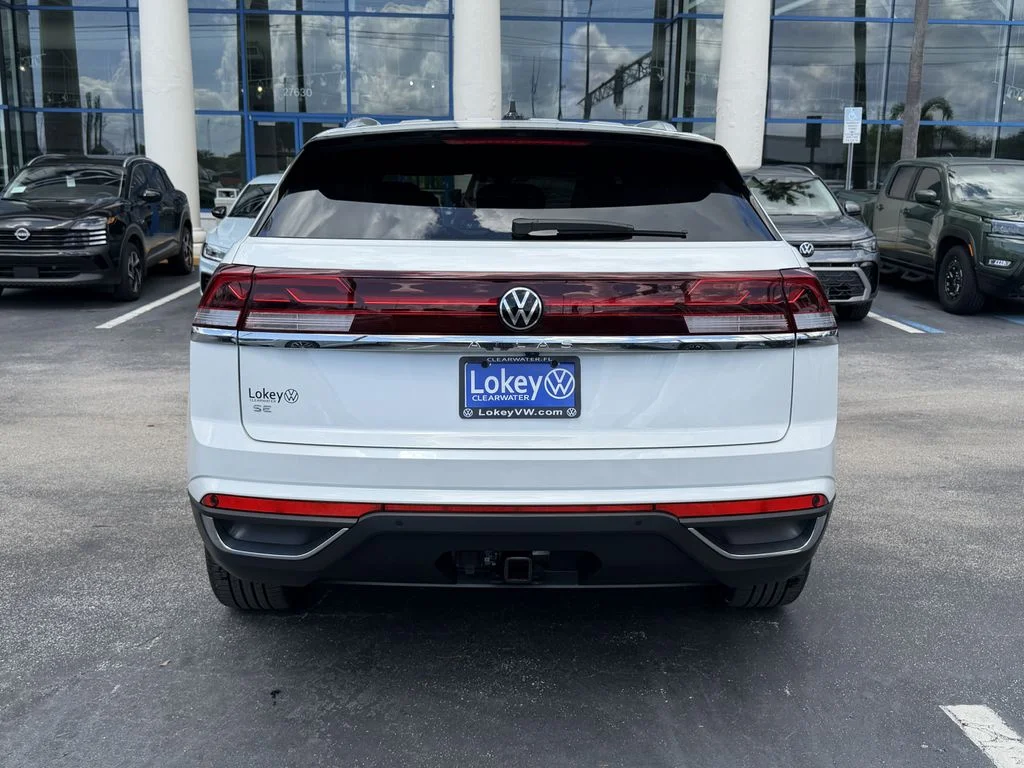 New 2026 White/off-white Volkswagen SE w/Technology image 4