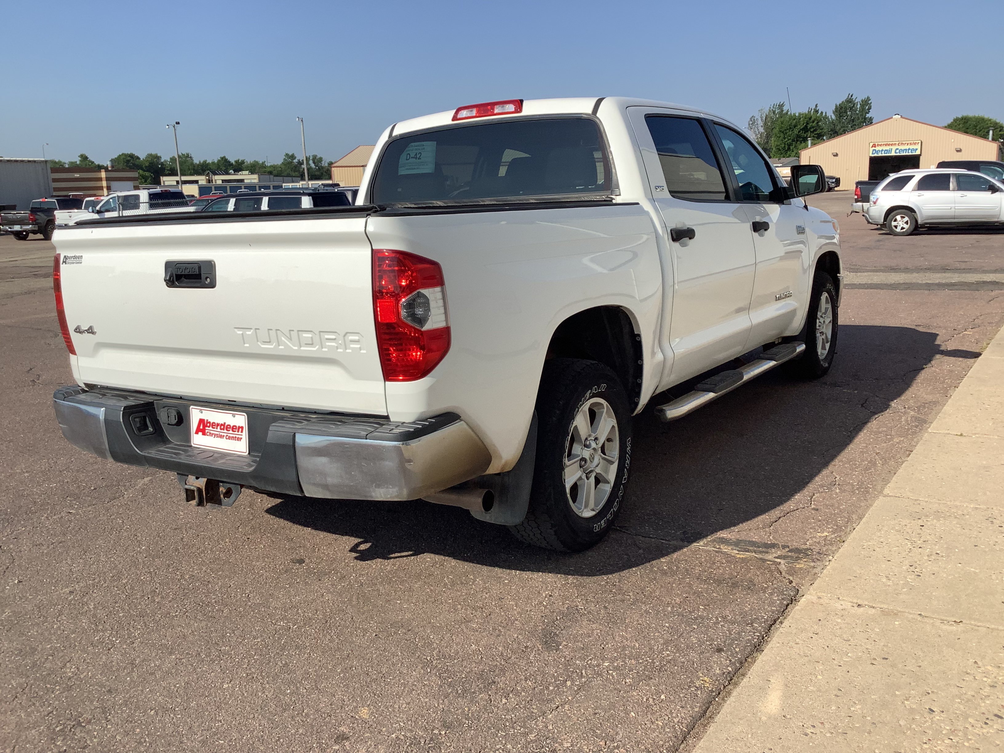 Used 2014 White Toyota SR5 image 5
