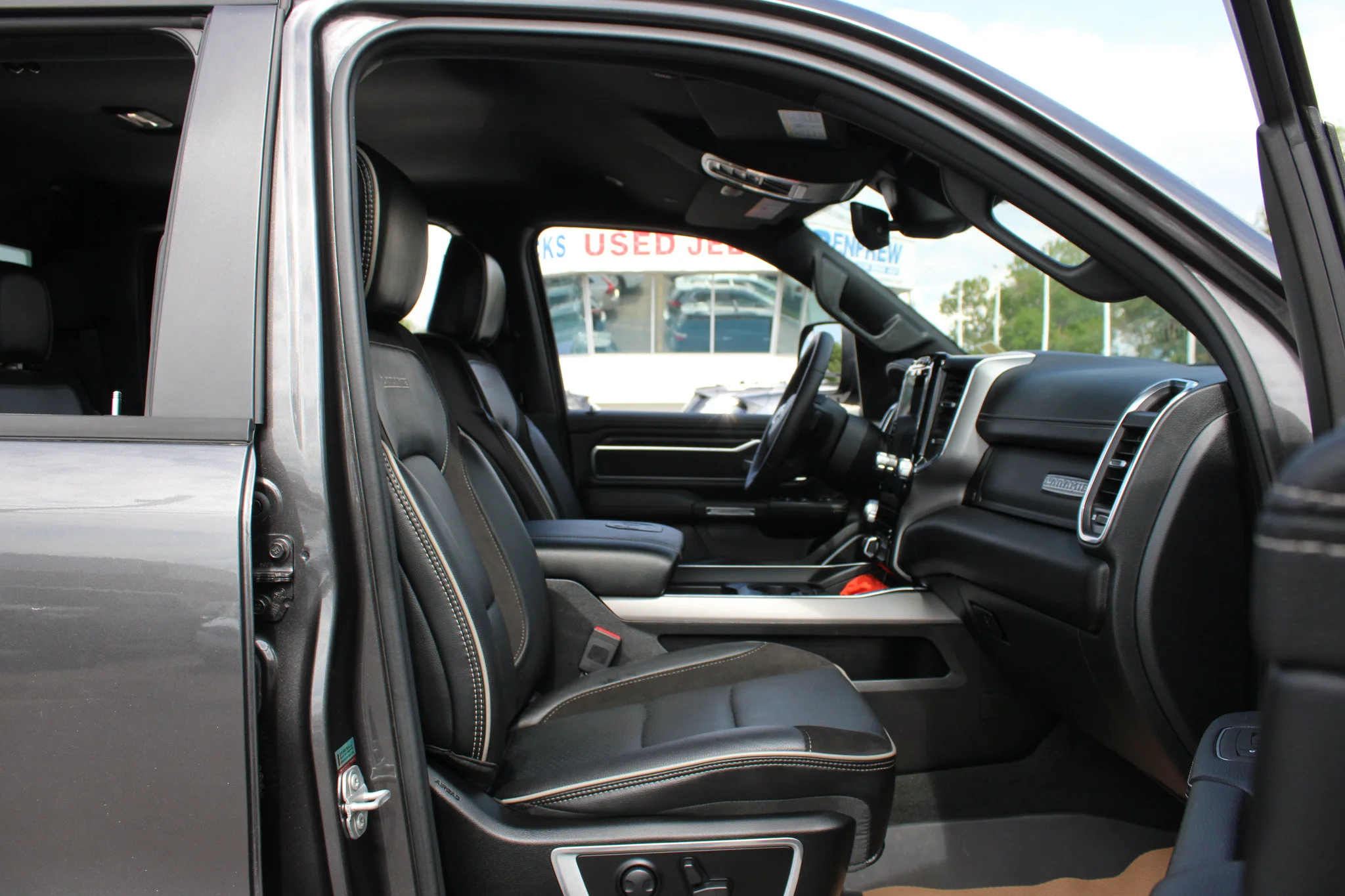 Used 2024 Grey RAM Laramie* Night Crew Cab 4x4 | Lifted | FOX Suspension | Fuel Rims|Heated & Ventilated Seats| image 19
