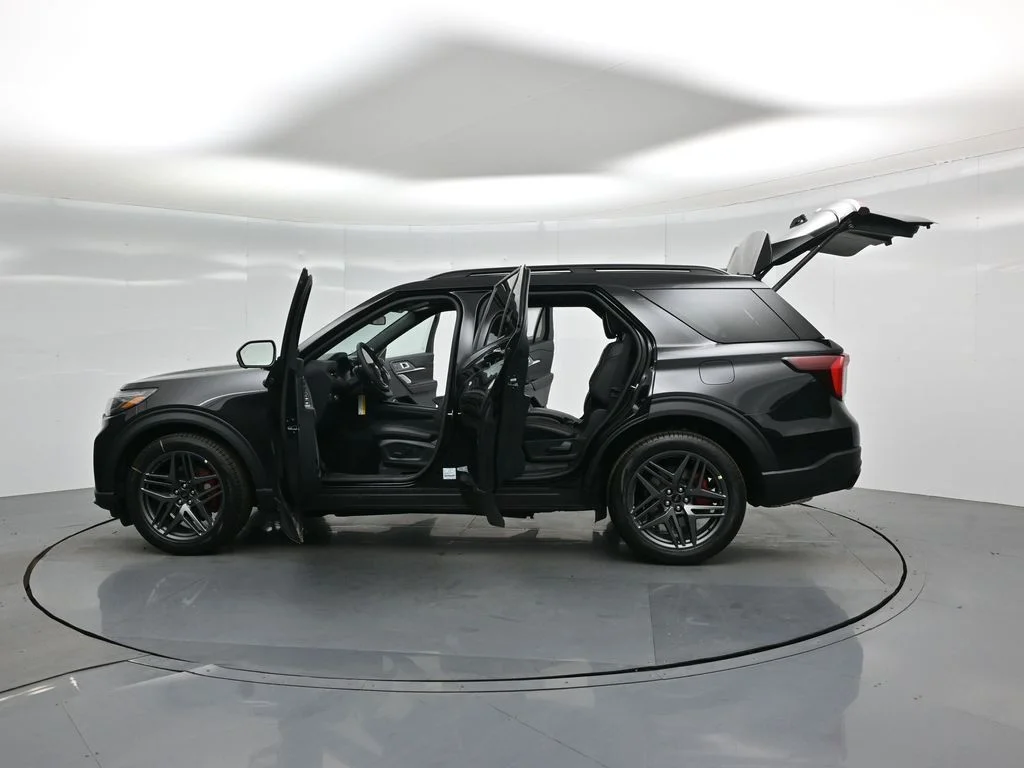 New 2026 Agate Black Metallic Ford ST image 38
