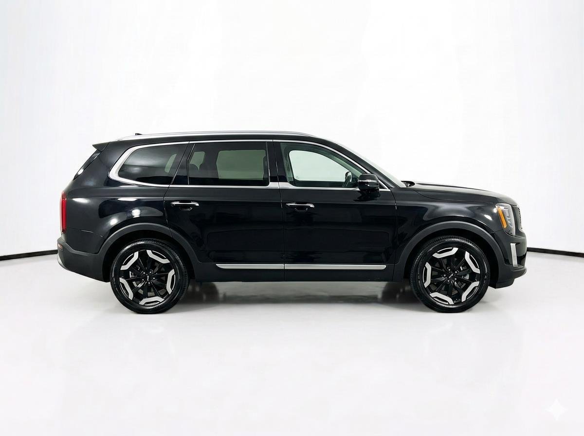 Used 2025 Ebony Black Kia S image 10