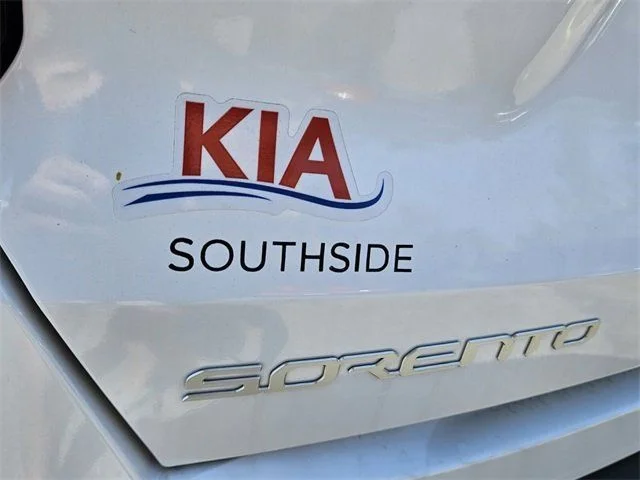 New 2025 Glacial White Pearl Kia S image 5