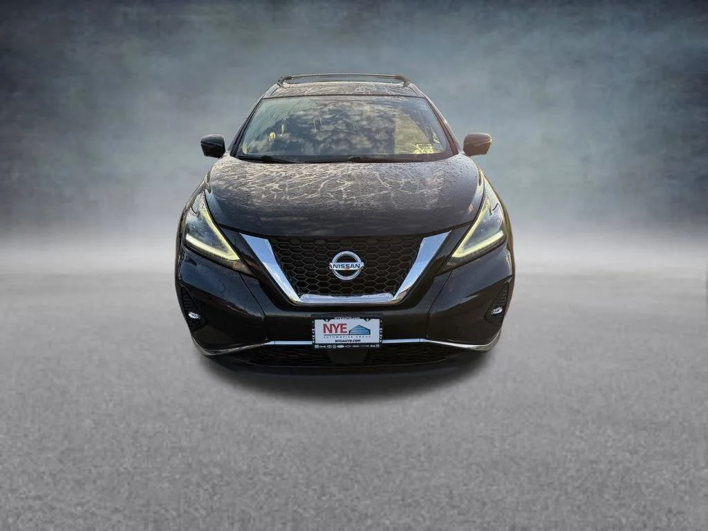 Used 2019 Black Nissan SL image 9