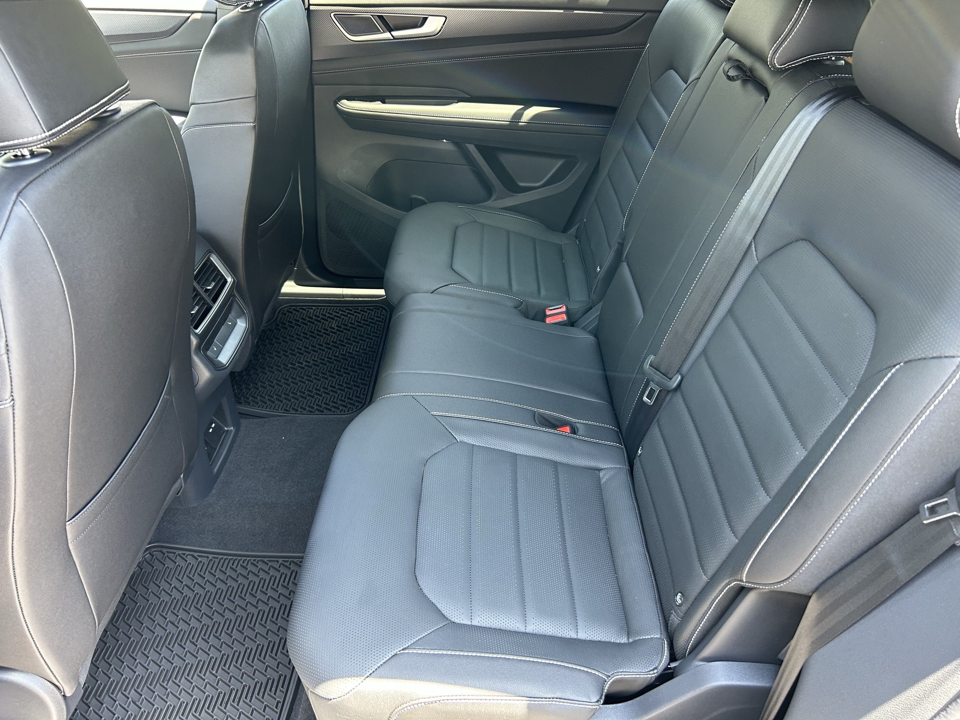 New 2026 Silver Mist Metallic Volkswagen 2.0T SEL R-Line Black image 13