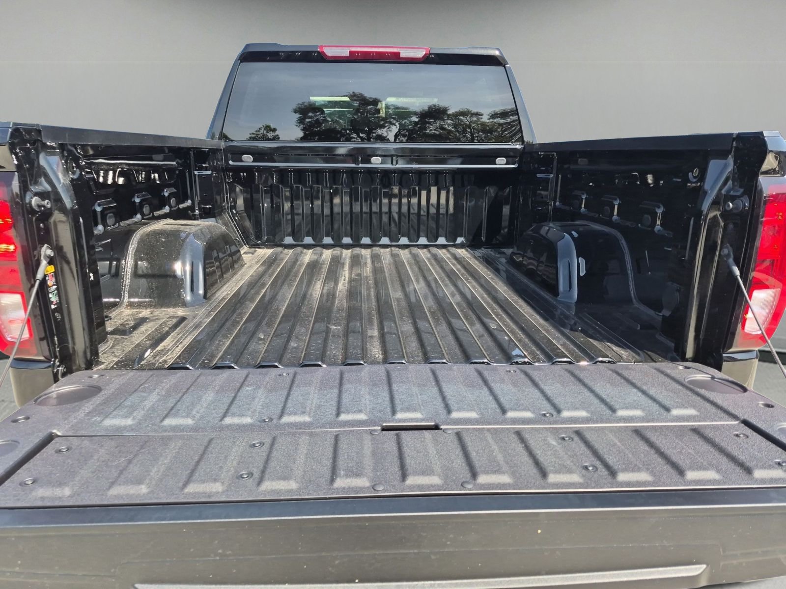 New 2026 Onyx Black GMC Elevation image 25