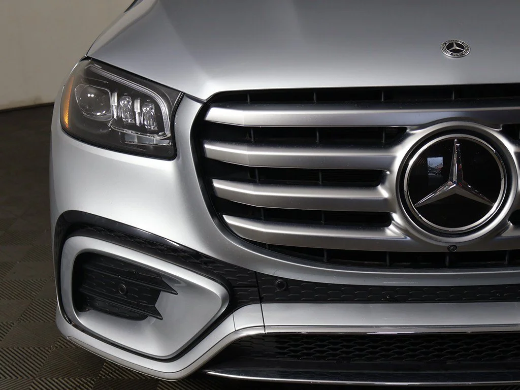 Used 2025 Silver Mercedes-Benz GLS 450 image 17