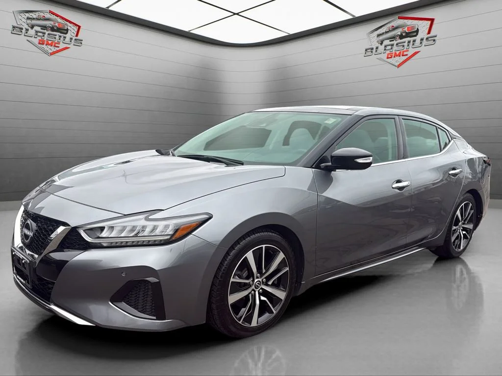 2023 Nissan Maxima SL's photo