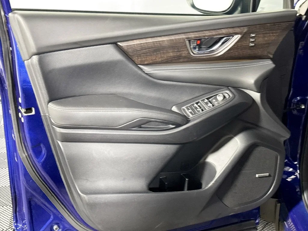 New 2026 SAPPHIRE BLUE PEARL Subaru Touring 7-Passenger image 10