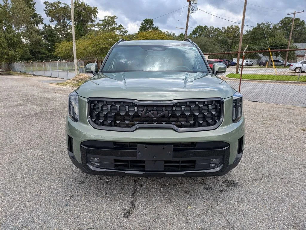 Used 2025 Jungle Green Kia SX X-Line image 9