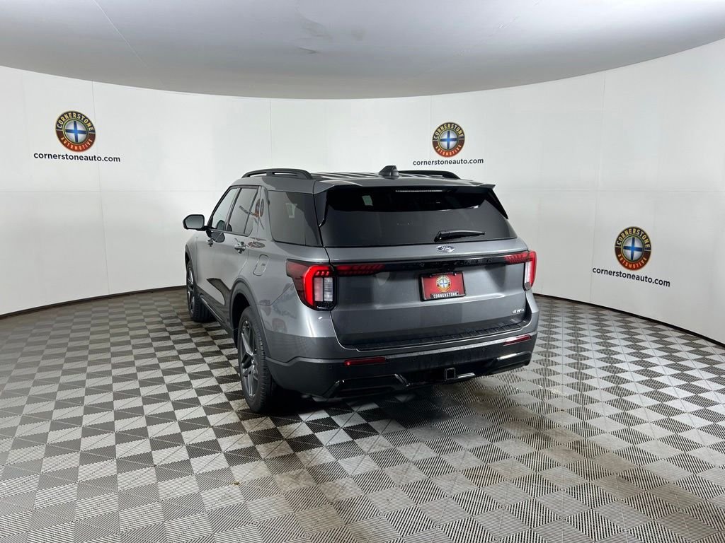 Used 2025 Gray Ford ST-Line image 21