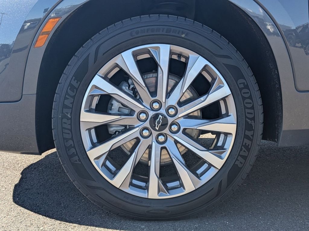 Used 2022 Iron Gray Metallic Chevrolet Premier image 26