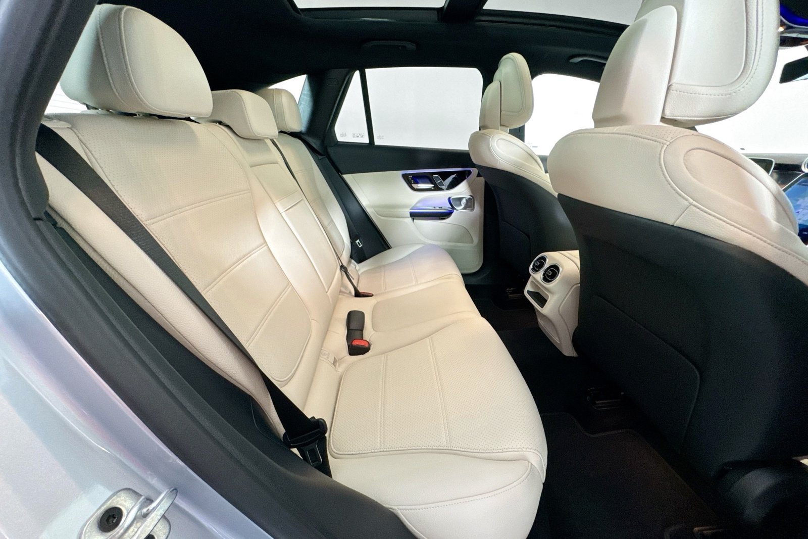 New 2026 Cirrus Silver Metallic Mercedes-Benz GLC 300 image 25
