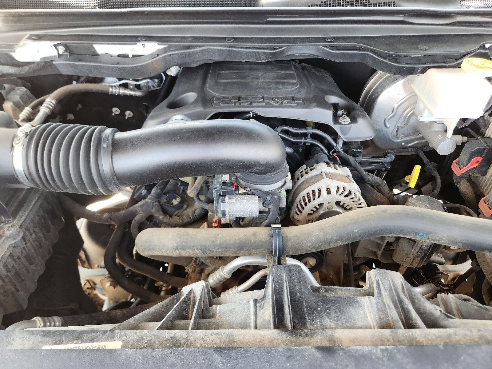 Used 2020 Bright White Clearcoat Ram Laramie image 32