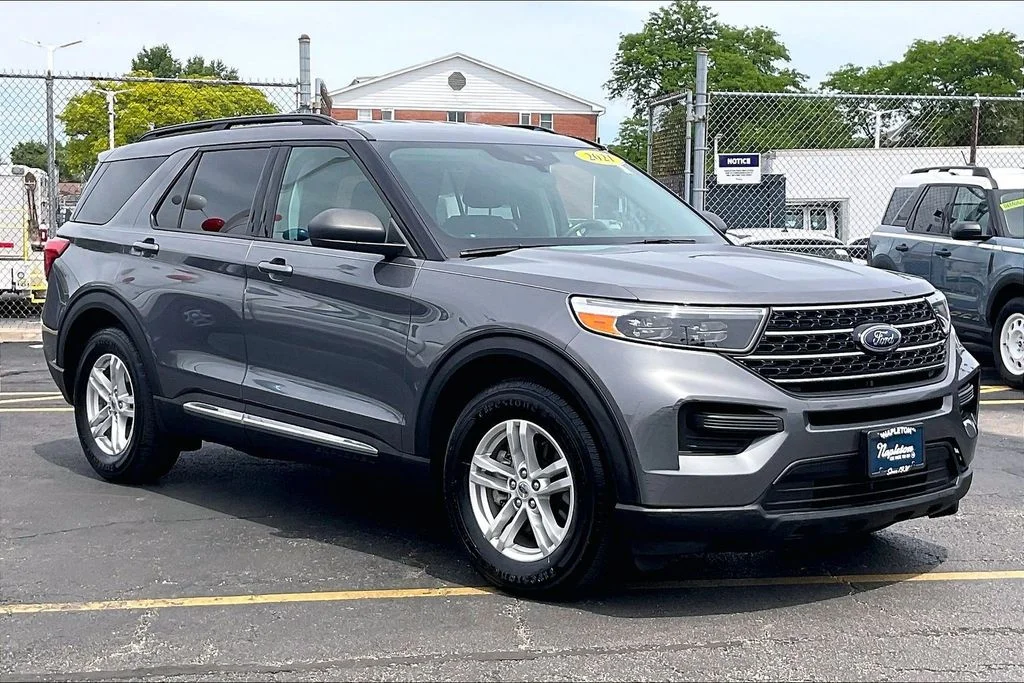 Used 2021 Gray Ford XLT image 35