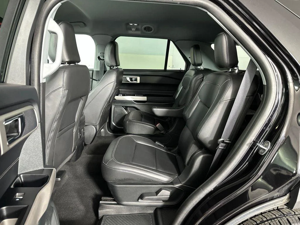 Used 2024 Black Metallic Ford XLT image 21