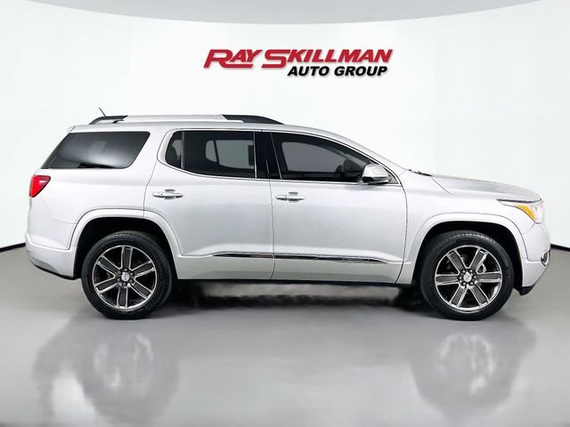 2017 GMC Acadia Denali - Photo 8