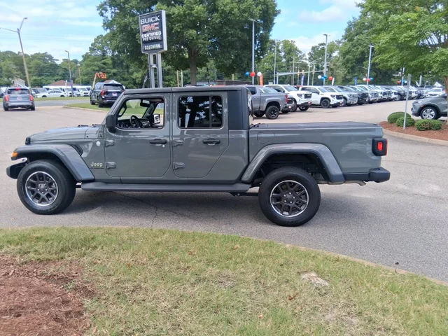 2022 Jeep Gladiator Overland