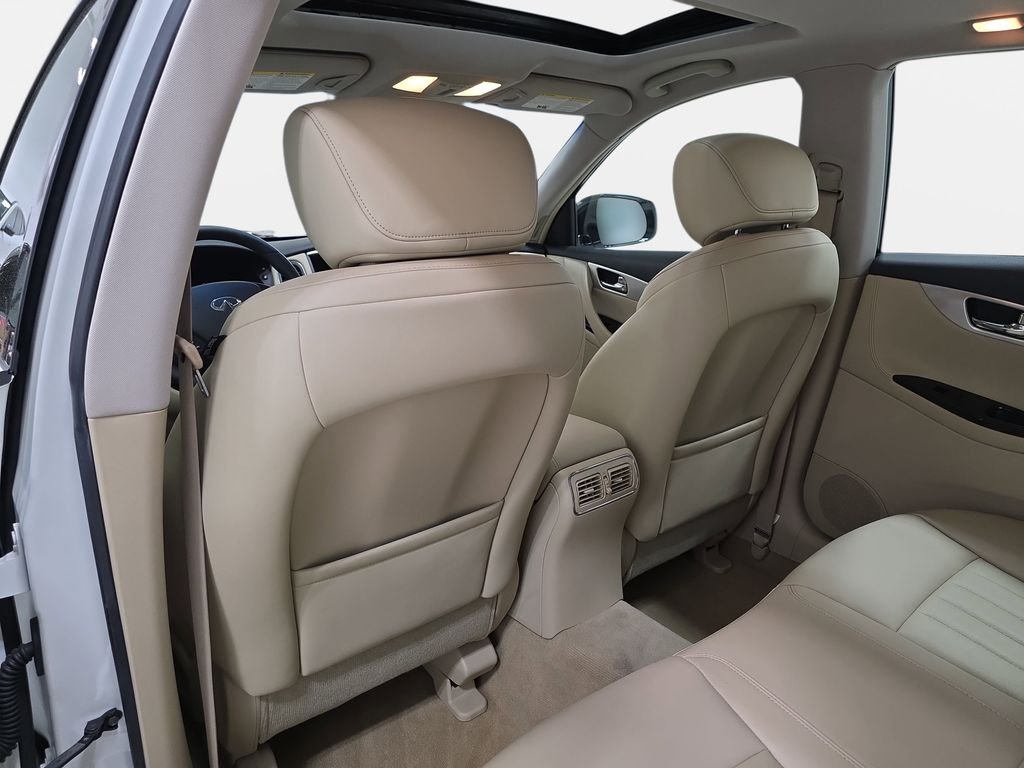 Used 2016 Majestic INFINITI Base image 12