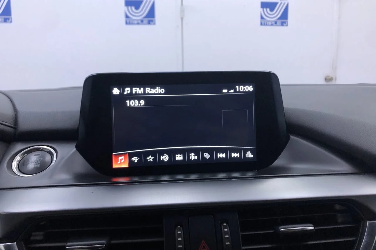 Used 2017 Snowflake White Pearl Mazda Grand Touring image 22