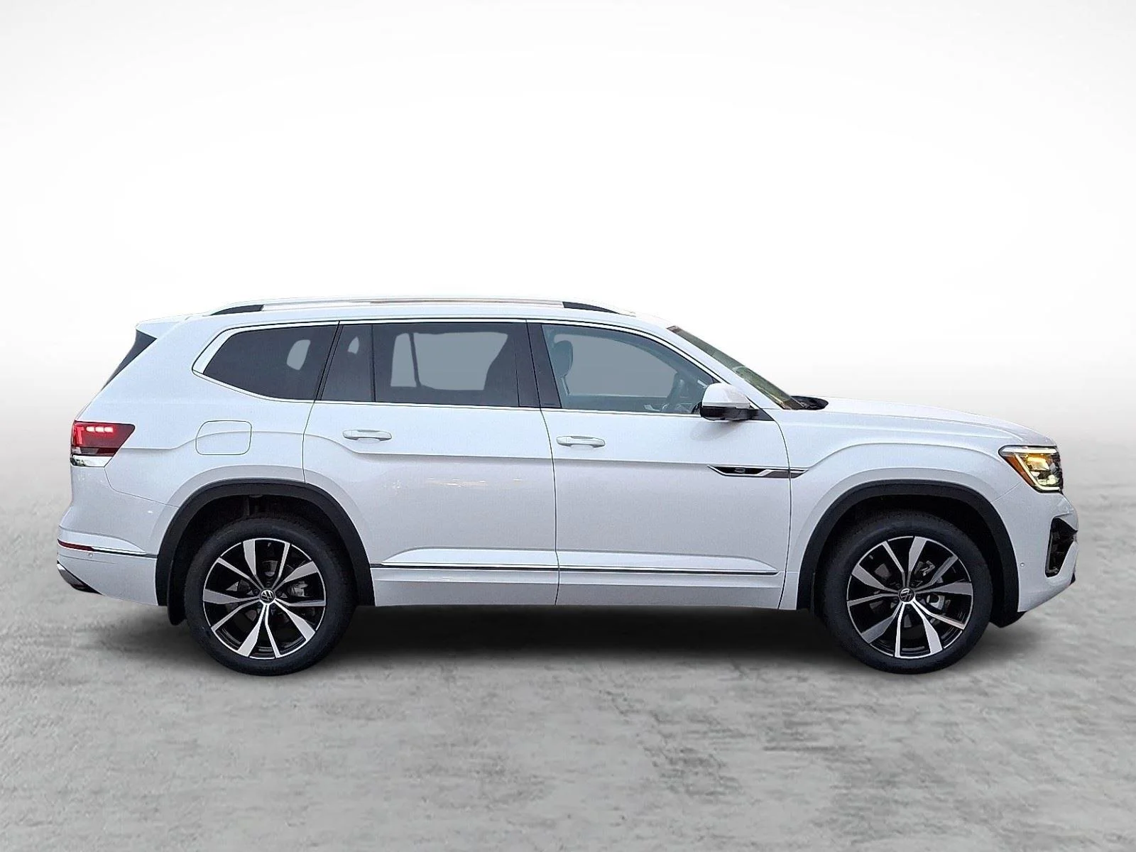 2026 Volkswagen Atlas SEL Premium R-Line - Photo 7