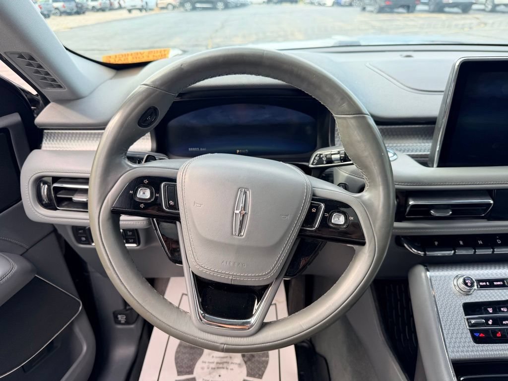 Used 2021  Lincoln Grand Touring image 10