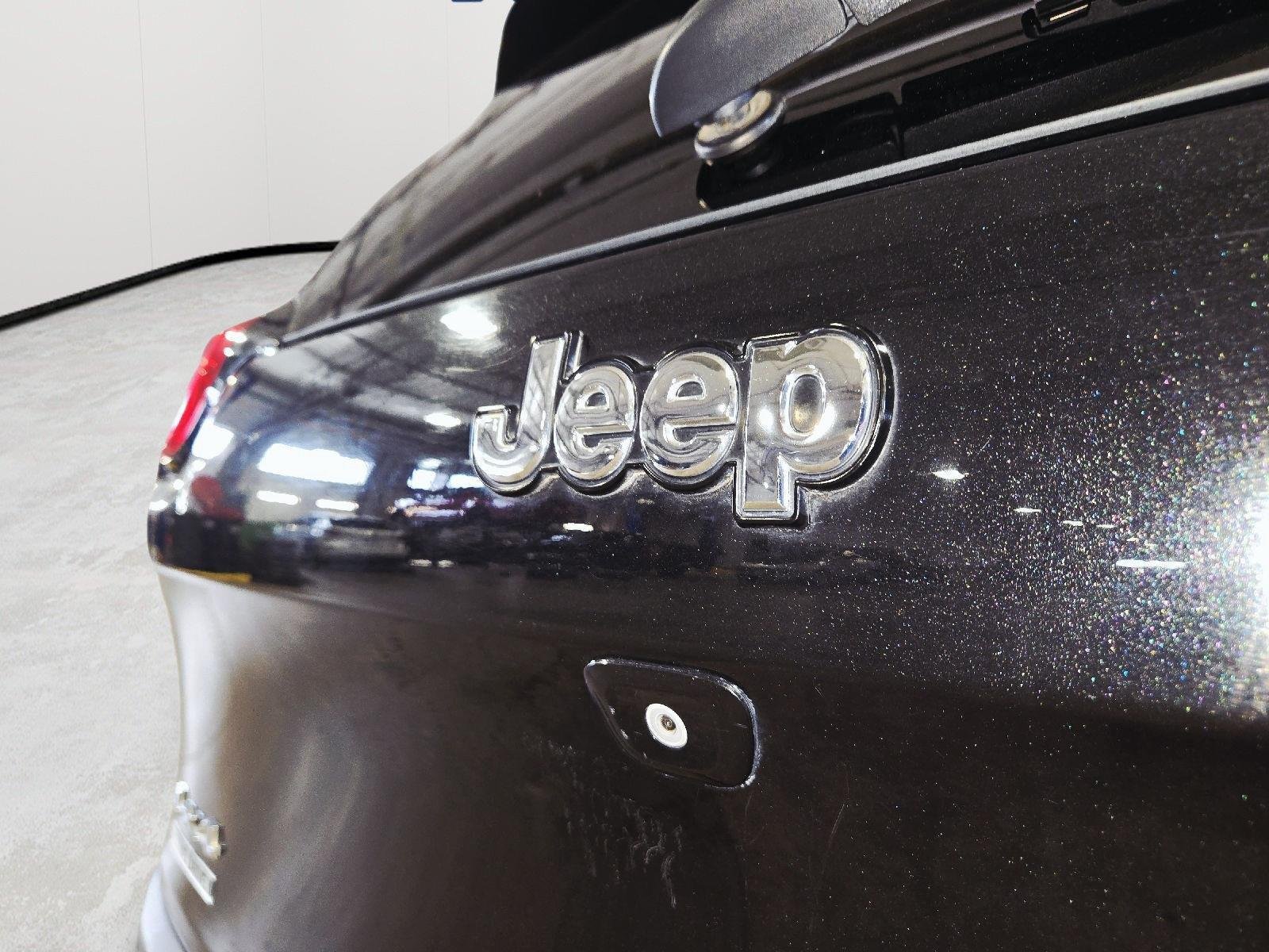 Used 2014 Brilliant Black Crystal Pearlcoat Jeep Limited image 48