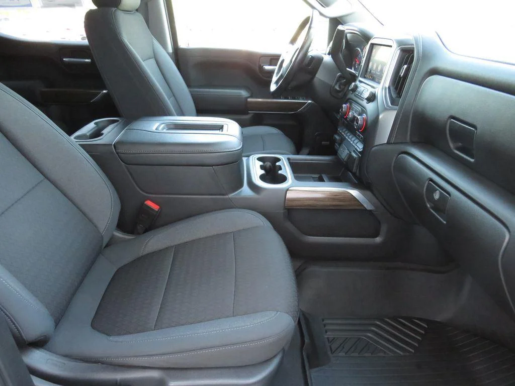 Used 2021 Silver Ice Metallic Chevrolet LT Trail Boss image 22