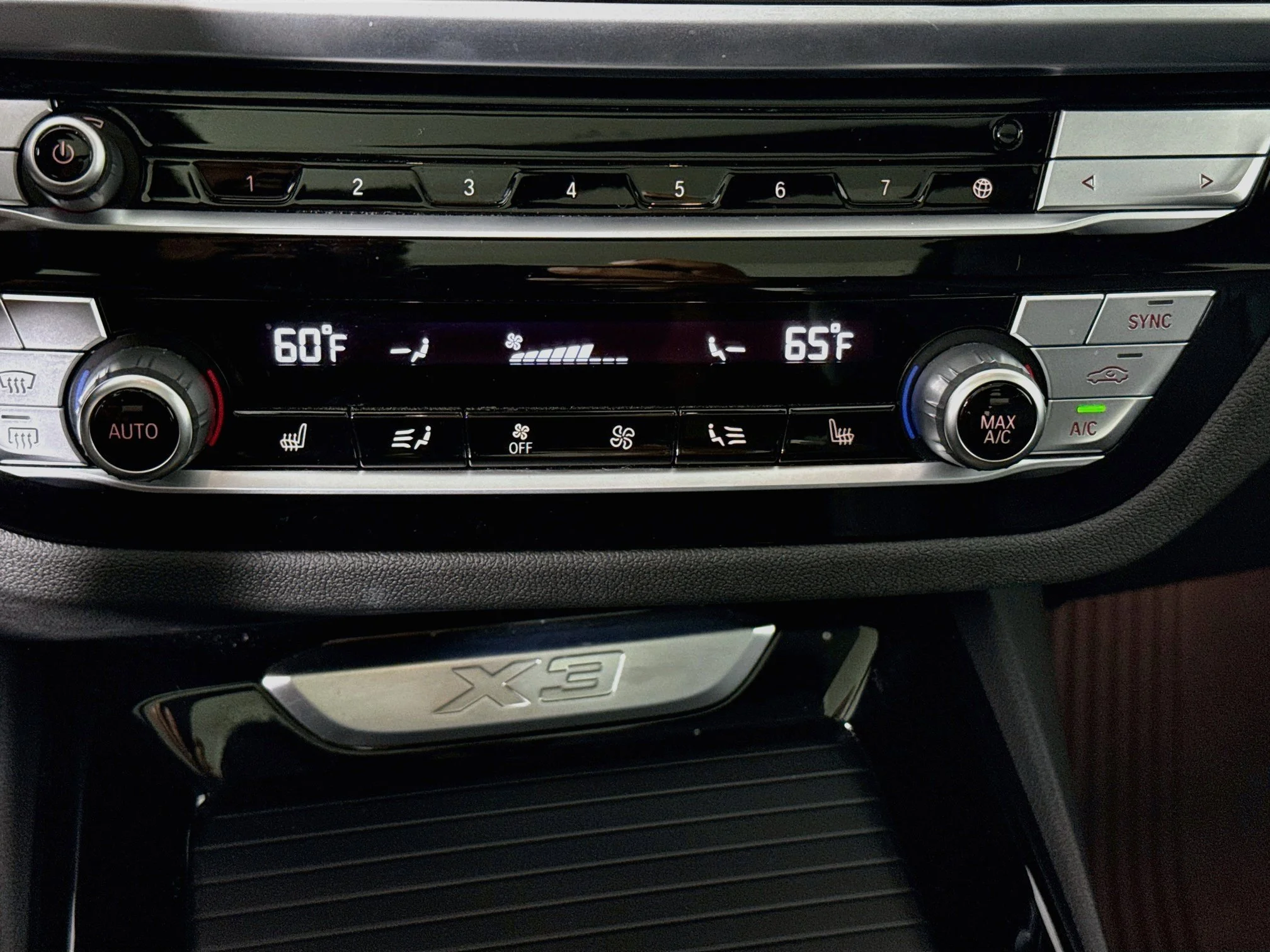 Used 2020 Jet Black BMW xDrive30i image 18