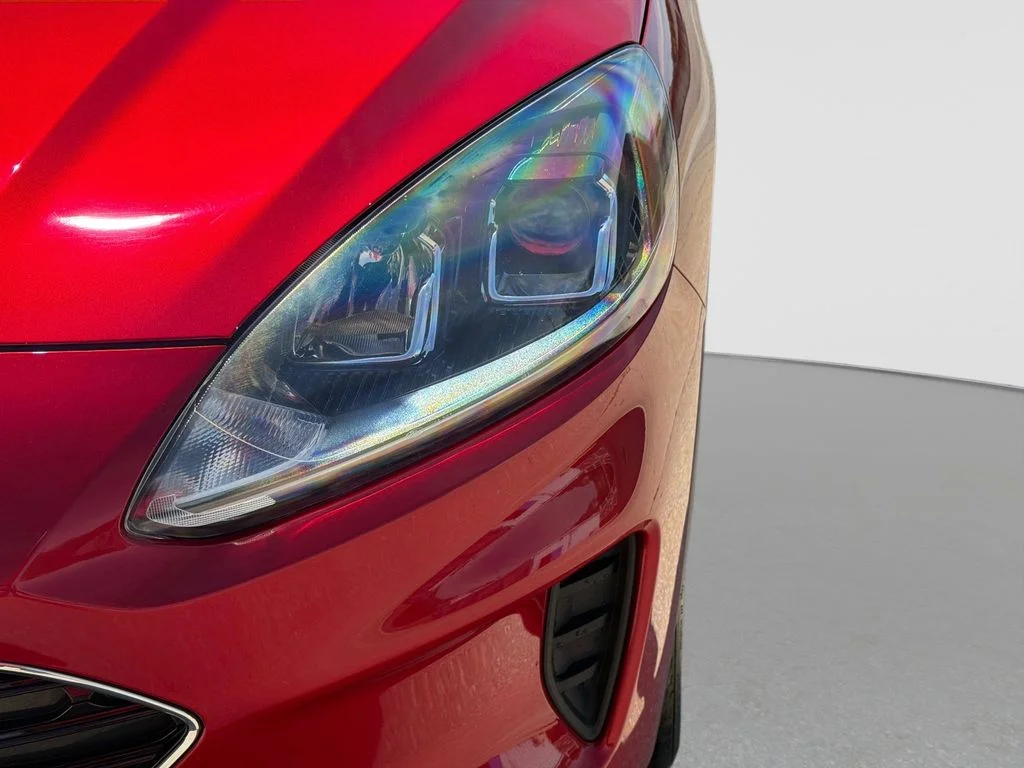 Used 2022 Rapid Red Metallic Tinted Clearcoat Ford SE image 11