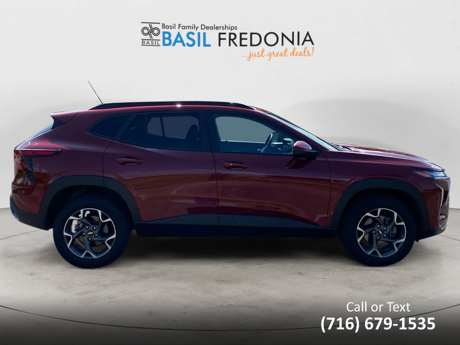 Used 2025 Crimson Metallic Chevrolet LT image 10