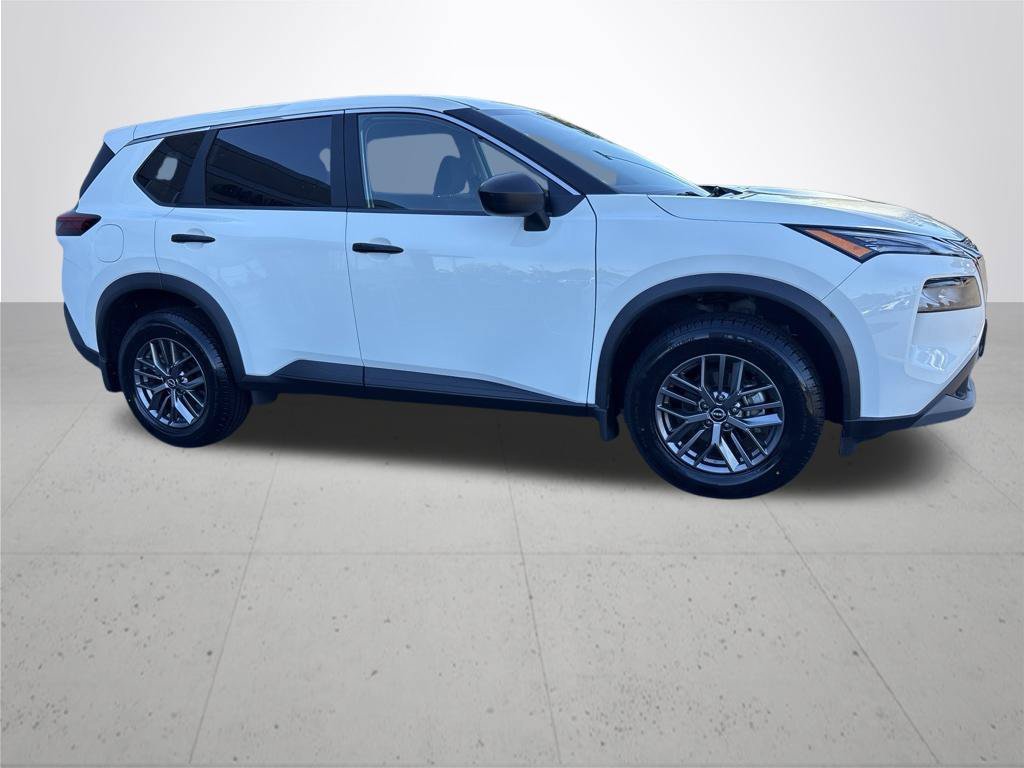 Used 2023 White Nissan S image 5