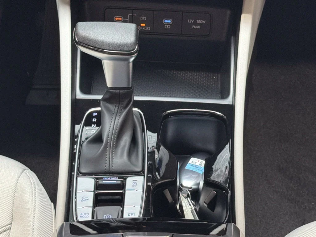 New 2026 Serenity White Pearl Hyundai SE image 22