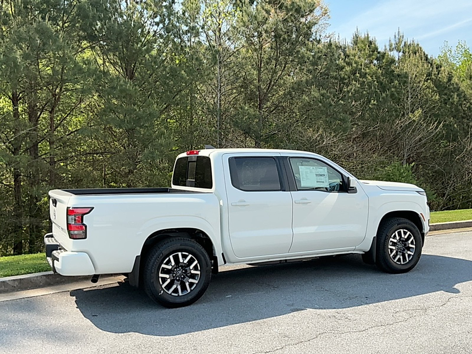 New 2026 Glacier White Nissan SV image 2