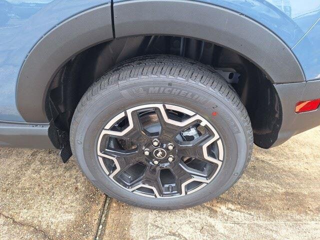 New 2026 Azure Gray Metallic Tri-Coat Ford Outer Banks® image 27
