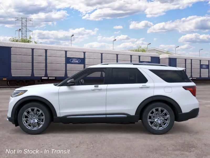 New 2026 Star White Metallic Tri-Coat Ford Platinum™ image 3