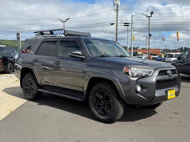 Used 2018 Gray Toyota SR5 Premium image 5