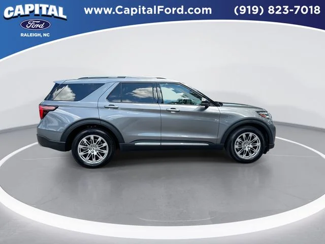 Used 2025 Gray Ford Platinum image 9