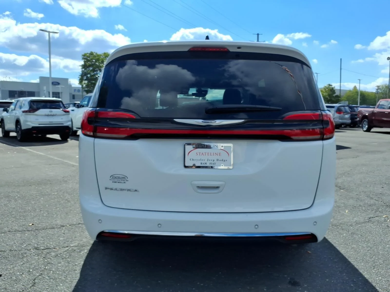 Used 2024 Bright White Clearcoat Chrysler Touring L image 15