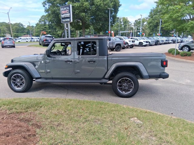 2022 Jeep Gladiator Overland