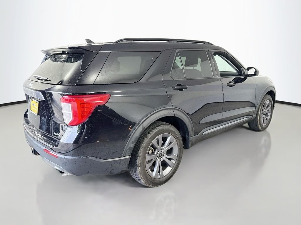 Used 2023 Agate Black Metallic Ford XLT image 7
