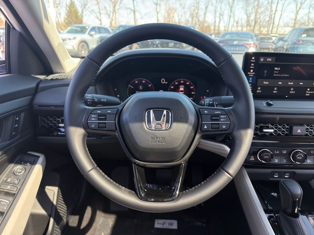 New 2026 Platinum White Pearl Honda EX-L image 13