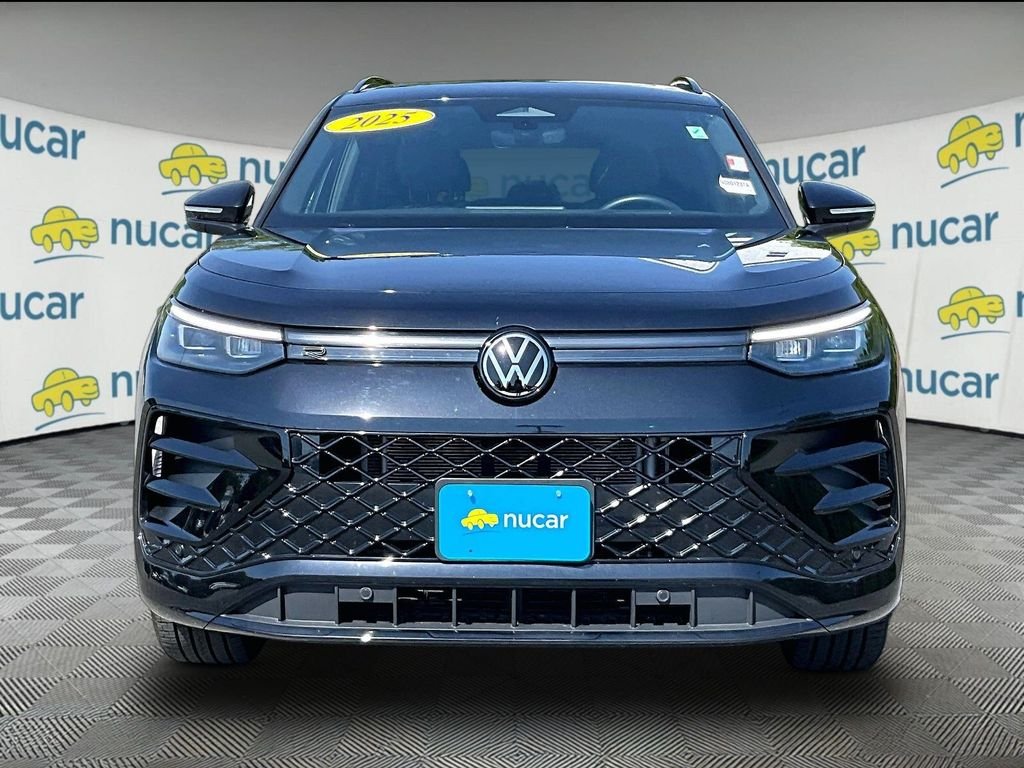 Used 2025 Black Volkswagen 2.0T SE R-Line Black image 2