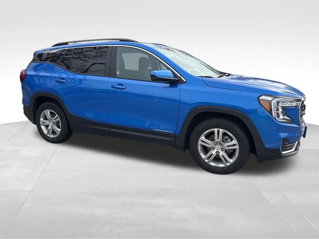 Used 2024 Blue GMC SLE image 13