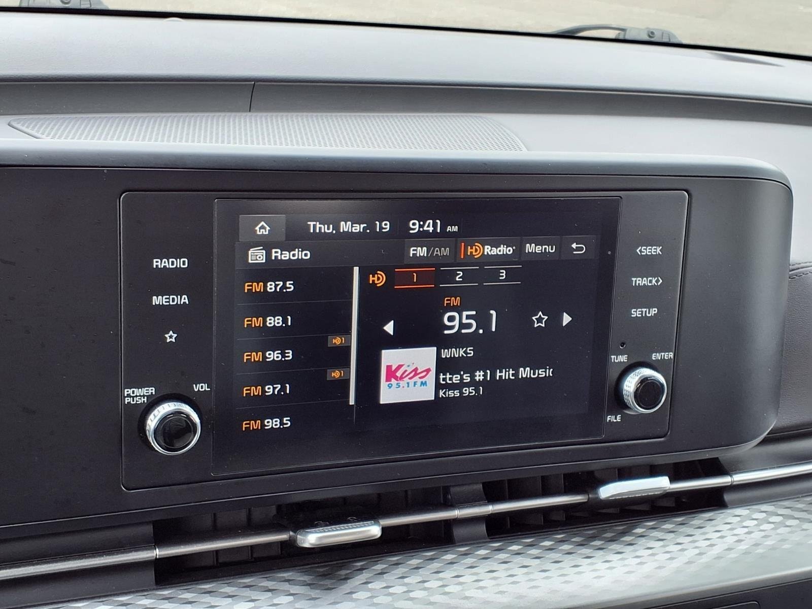 Used 2024 Snow White Pearl Kia LX image 24