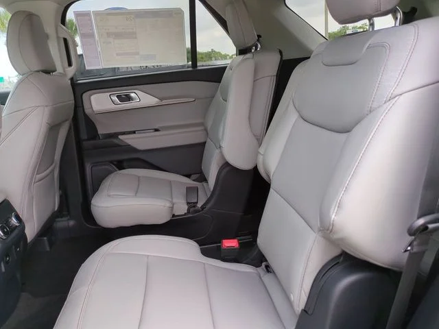 New 2026 Carbonized Gray Metallic Ford Active image 14