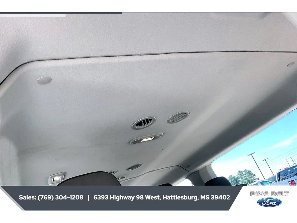 Used 2022 Oxford White Ford XLT image 17