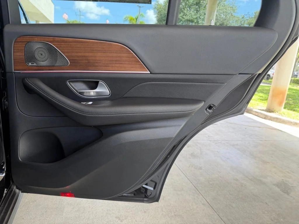 Used 2025 Black Mercedes-Benz GLE 350 image 31