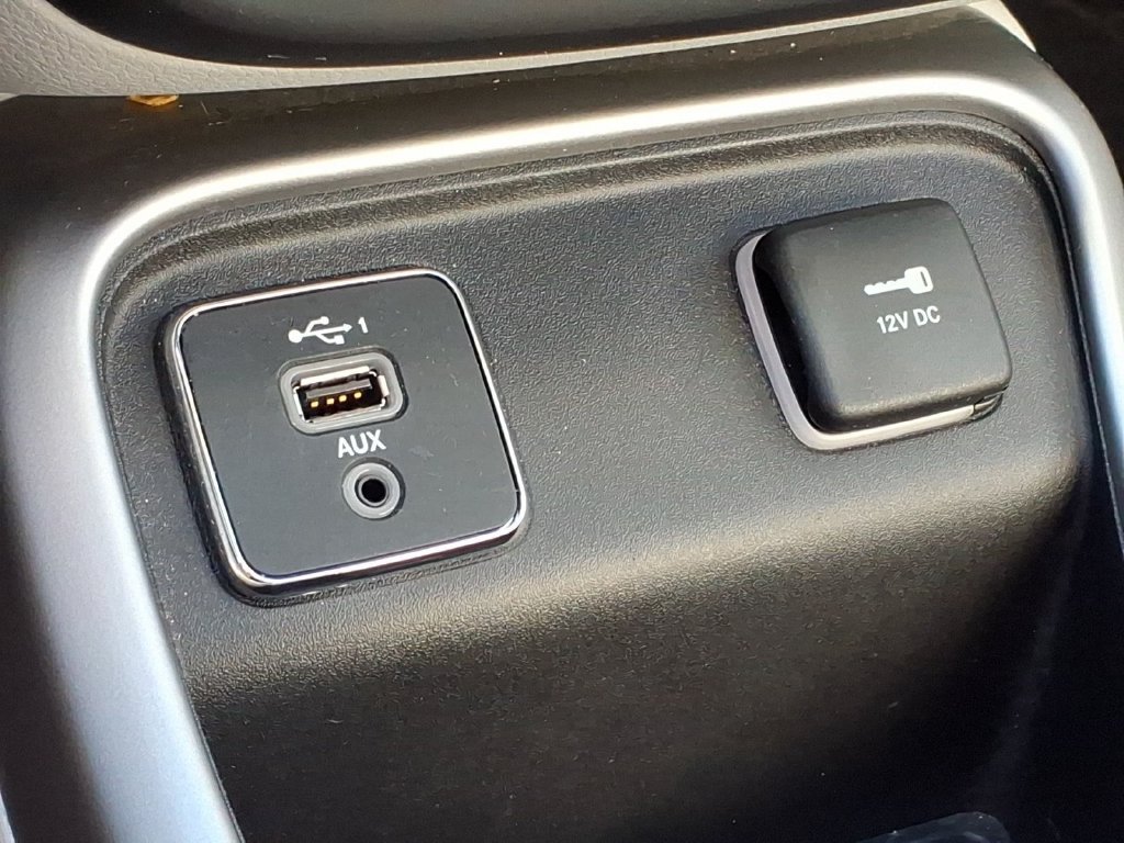 Used 2020 Blue Jeep Latitude image 20
